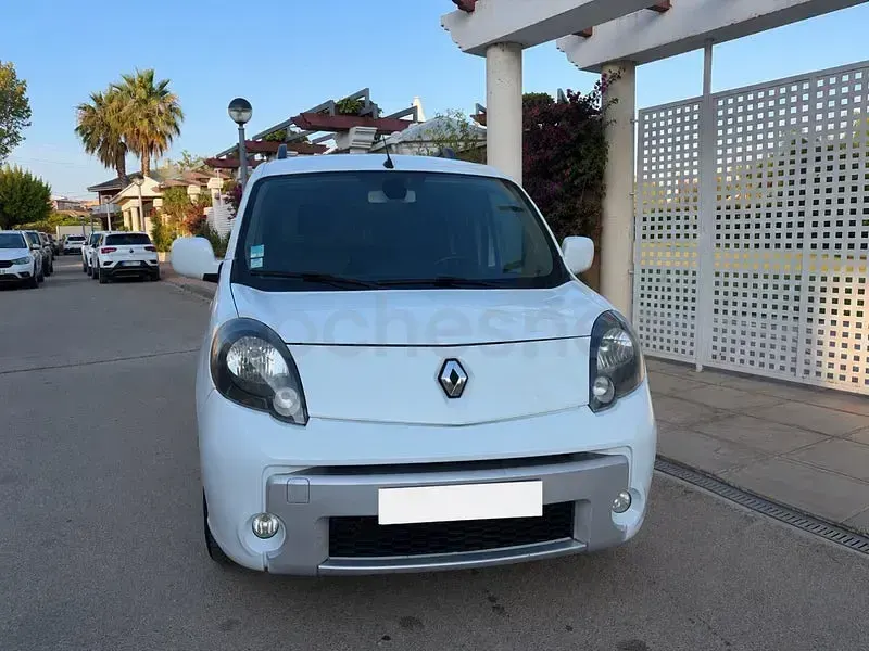 Usado Renault Kangoo Dynamique 110 CV (80 kW) 2013 Blanco Monovolumen
