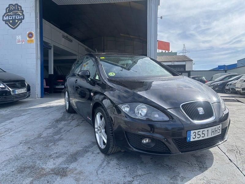 Usado Seat Leon Copa 90 CV (66 kW) 2012 Negro Berlina