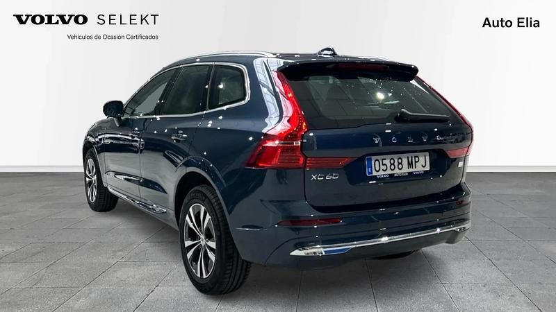 Azul Usado 2024 Volvo XC60 Core SUV | 54.900 € (Caro) - Imagen 1/4