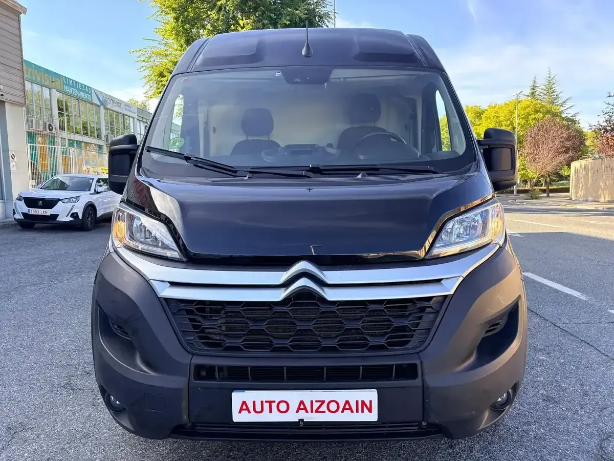 Usado Citroën Jumper 165 CV (121 kW) 2021 Negro Monovolumen