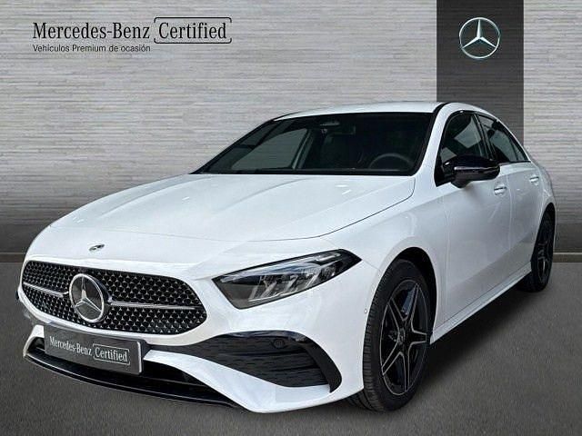 Usado Mercedes A250 AMG line 218 CV (160 kW) 2025 Blanco polar