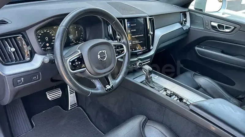 Usado Volvo XC60 R-Design 190 CV (139 kW) 2018 Azul SUV
