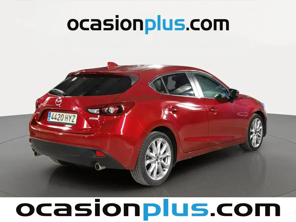 Usado Mazda 3 Luxury 150 CV (110 kW) 2014 Rojo Utilitario