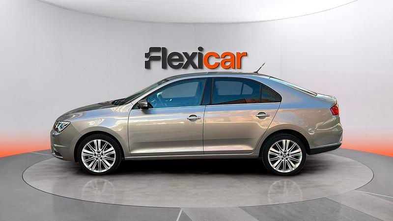 Usado Seat Toledo XCELLENCE 110 CV (80 kW) 2018 Gris Utilitario