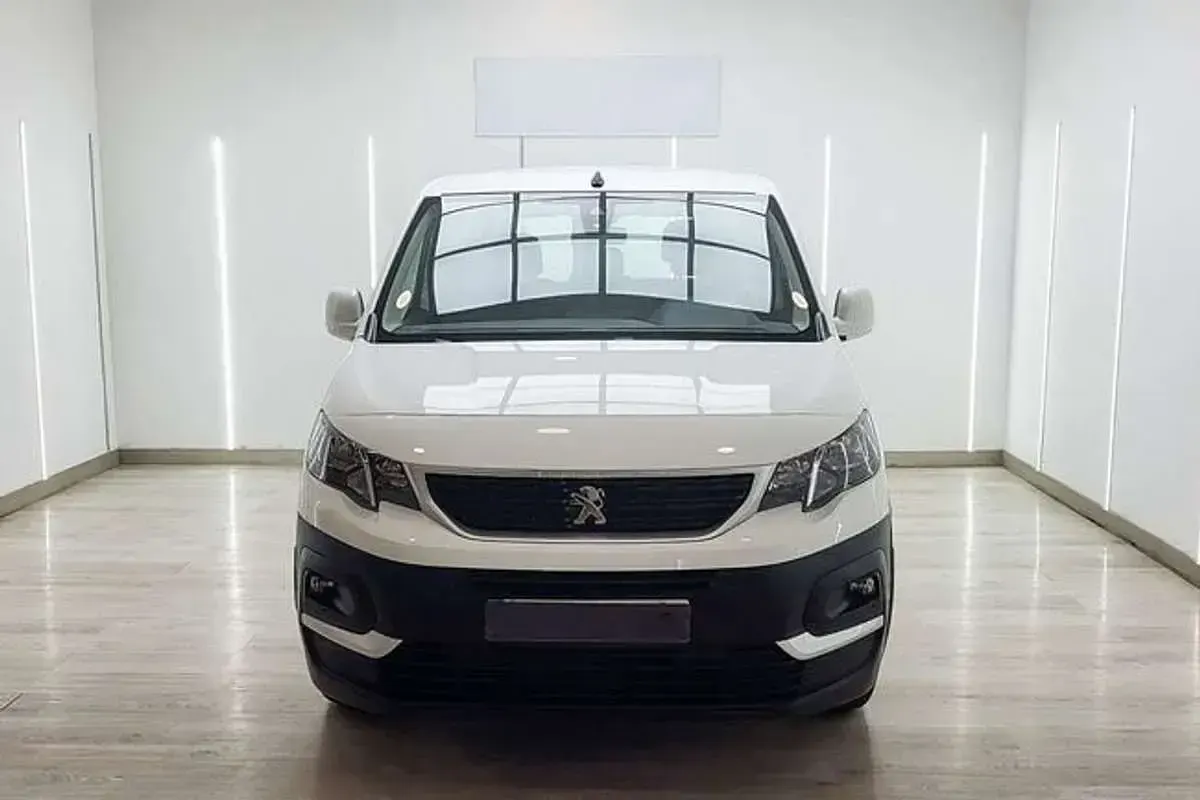 Usado Peugeot Rifter Active 102 CV (75 kW) 2021 Blanco Monovolumen