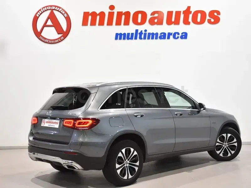 Usado Mercedes GLC250 211 CV (155 kW) 2020 Gris / plata SUV