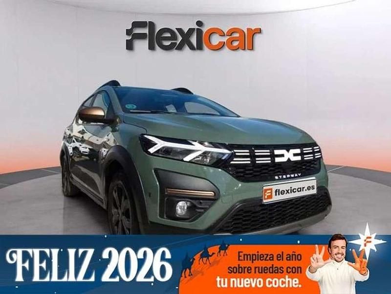 Verde Usado 2024 Dacia Sandero Extreme Utilitario | 14.490 € (Precio justo) - Imagen 1/4