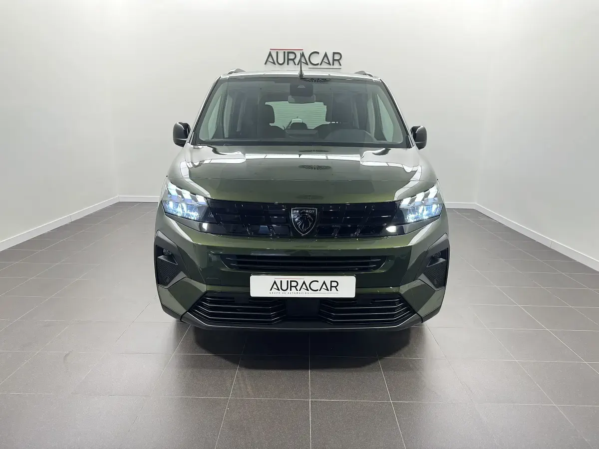 Usado Peugeot Rifter Allure 100 CV (73 kW) 2024 Azul Monovolumen