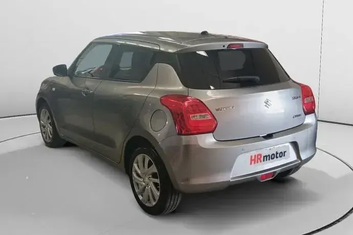 Usado Suzuki Swift 83 CV (61 kW) 2023 Utilitario