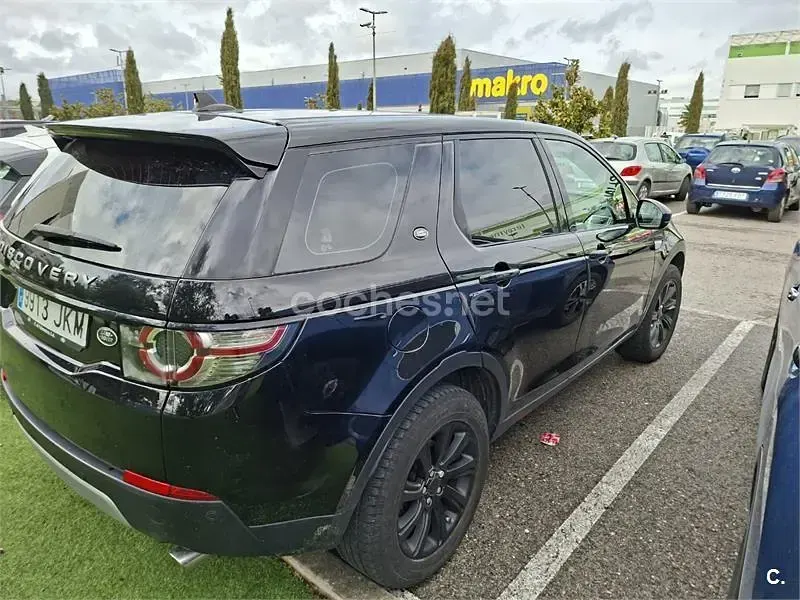 Usado Land Rover Discovery Sport Pure 180 CV (132 kW) 2015 Negro SUV