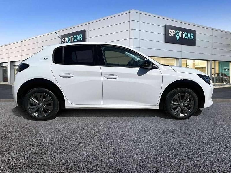 Usado Peugeot 208 Allure 100 kW (137 CV) 2024 Blanco Utilitario