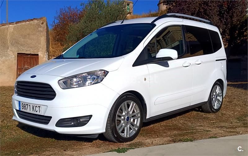 Blanco Usado 2017 Ford Tourneo Courier Titanium Monovolumen | 9250 € (Buen precio) - Imagen 1/4