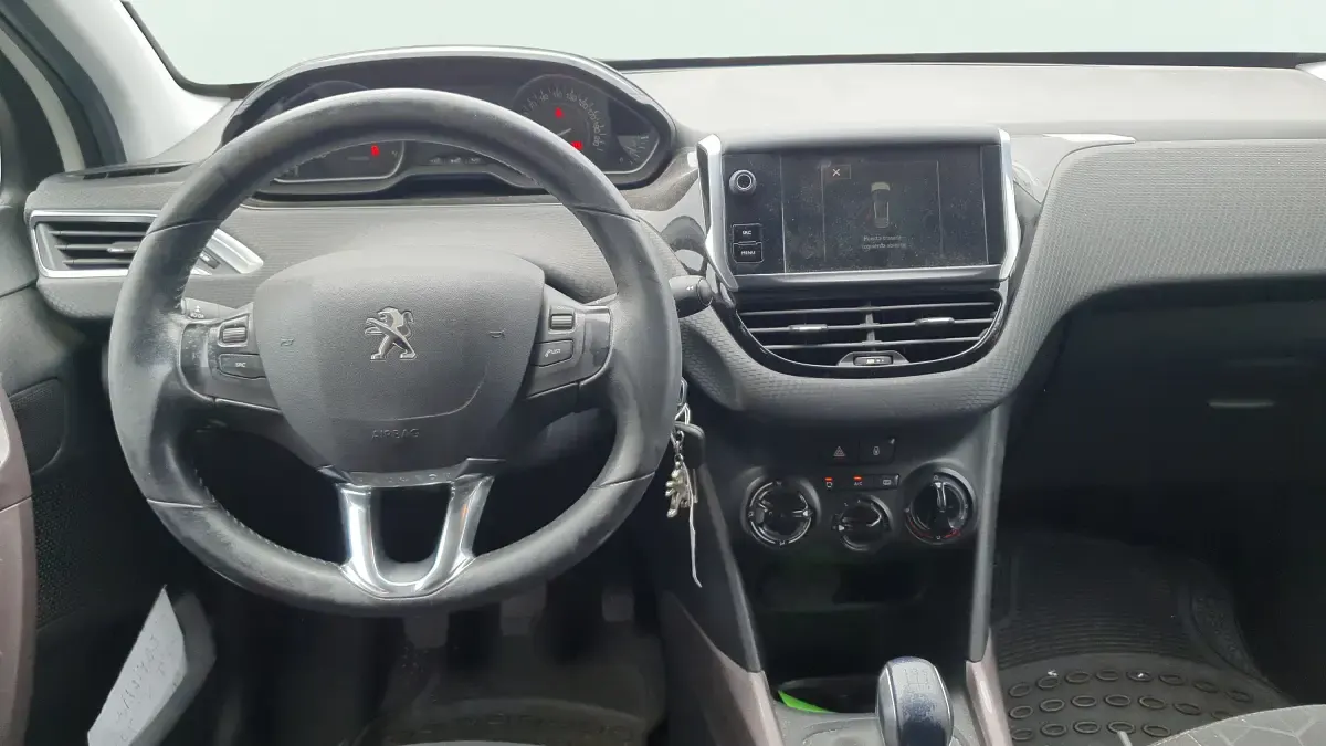 Usado Peugeot 2008 Style 82 CV (60 kW) 2016 Blanco SUV