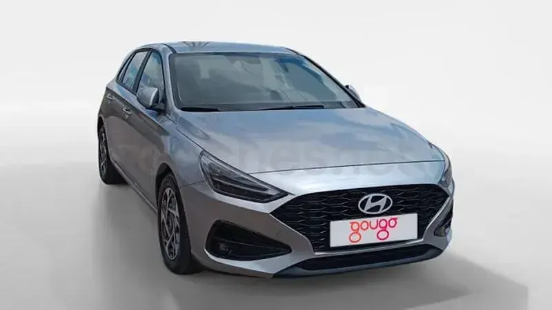 Nuevo Hyundai i30 100 CV (73 kW) 2026 Gris / plata Berlina