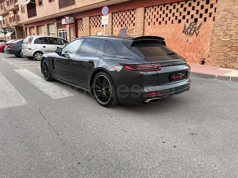 Usado Porsche Panamera Sport Turismo 462 CV (339 kW) 2019 Gris / plata Familiar