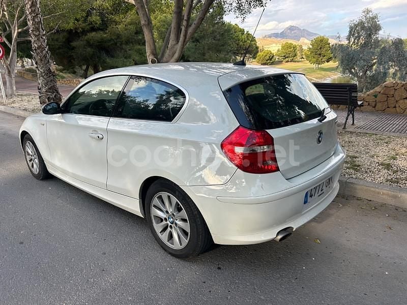 Usado BMW 120 170 CV (125 kW) 2009 Blanco Utilitario