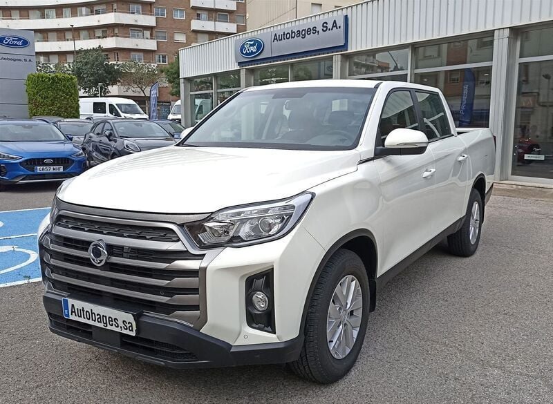 Blanco Usado 2023 Ssangyong (KGM) Musso Berlina | 34.570 € (Buen precio) - Imagen 1/4