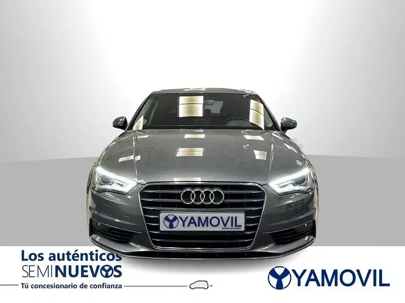 Usado Audi A3 Attraction 110 CV (80 kW) 2016 Gris / plata Berlina