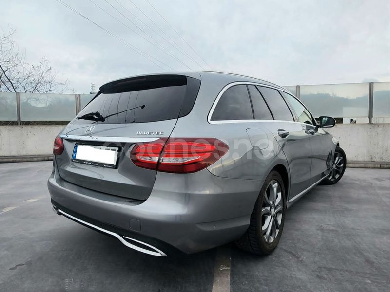 Usado Mercedes C220 170 CV (125 kW) 2016 Gris / plata Familiar