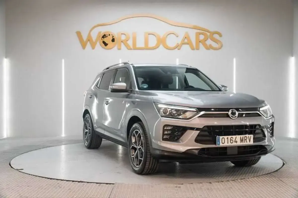 Usado SsangYong Korando 148 CV (108 kW) 2024 Gris SUV
