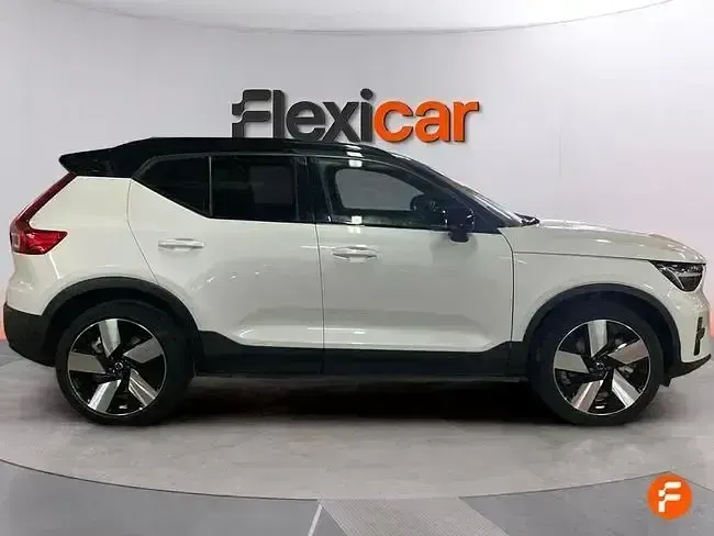 Usado Volvo XC40 Core 169 kW (231 CV) 2023 Blanco SUV