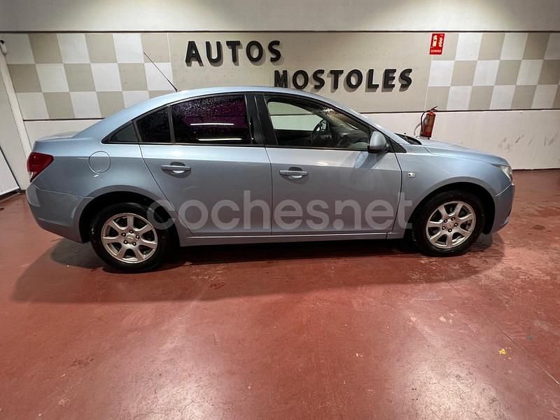 Azul Usado 2011 Chevrolet Cruze LTZ Berlina | 4995 € (Precio justo) - Imagen 1/4