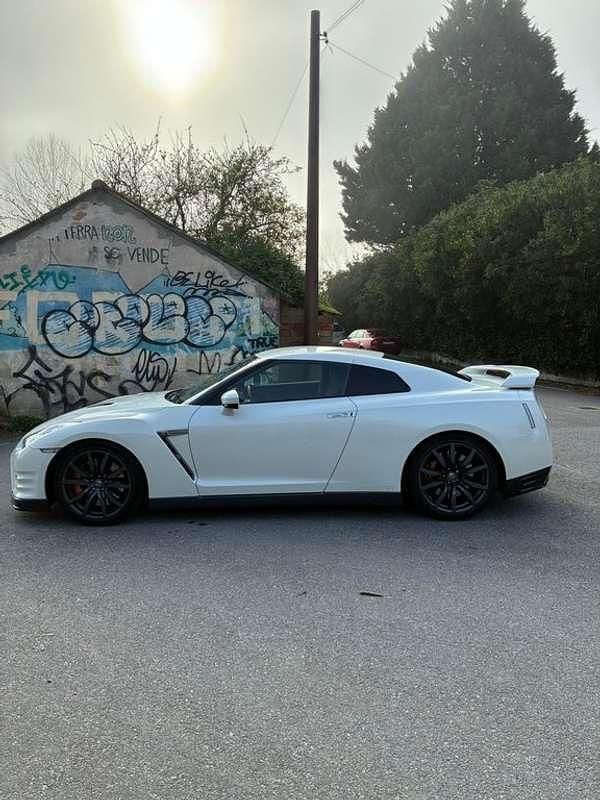Usado Nissan GT-R Black Edition 549 CV (403 kW) 2013 Blanco Coupe
