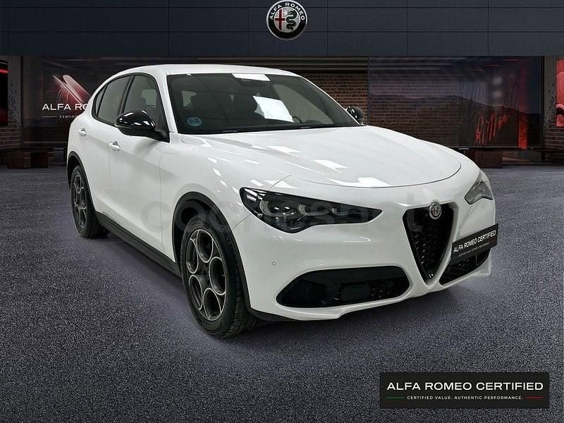 Usado Alfa Romeo Stelvio Sprint 160 CV (117 kW) 2023 Blanco SUV