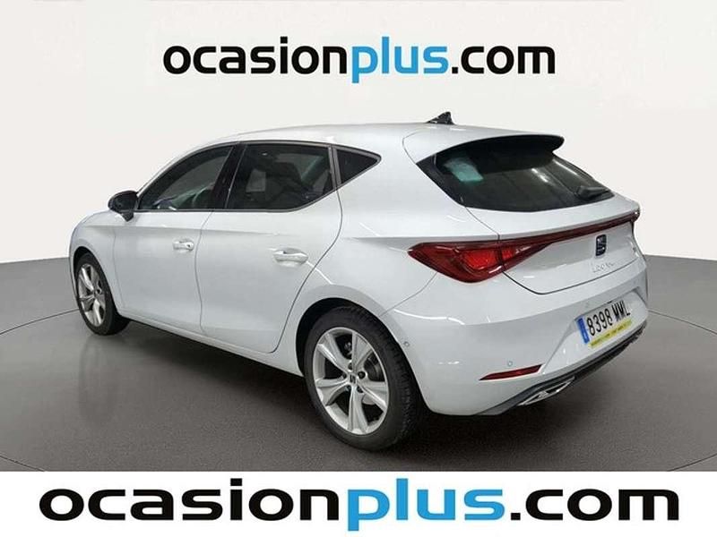 Usado Seat Leon FR 150 CV (110 kW) 2023 Blanco Utilitario