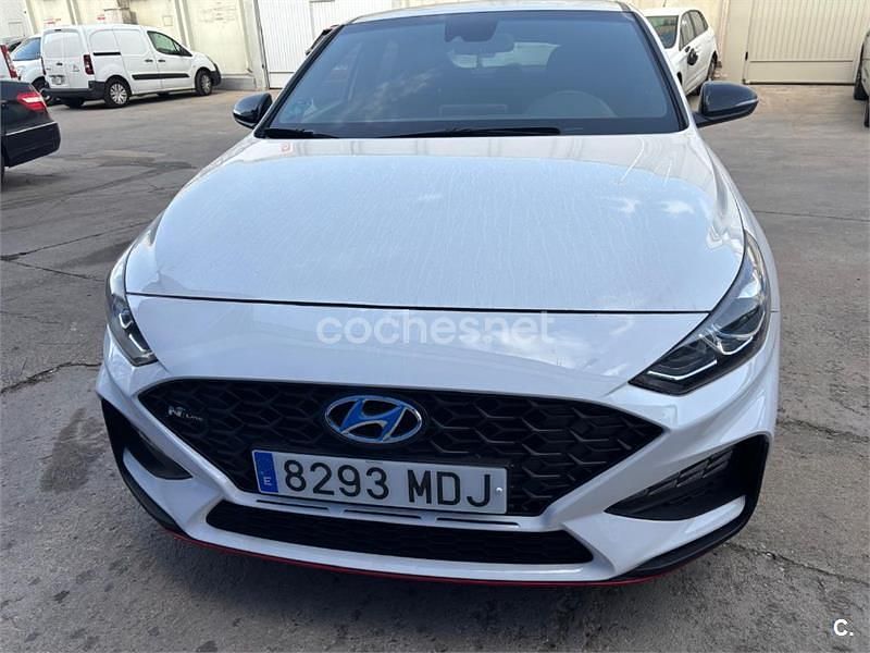 Usado Hyundai i30 N Line 120 CV (88 kW) 2023 Blanco Berlina