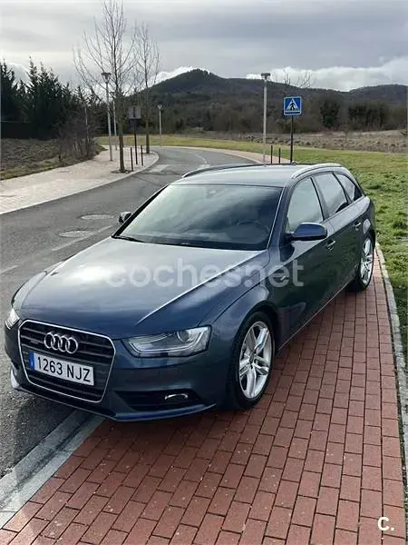 Usado Audi A4 S-Line 177 CV (130 kW) 2015 Azul Familiar