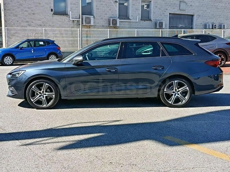 Nuevo Seat Leon FR 150 CV (110 kW) 2025 Gris / plata Familiar