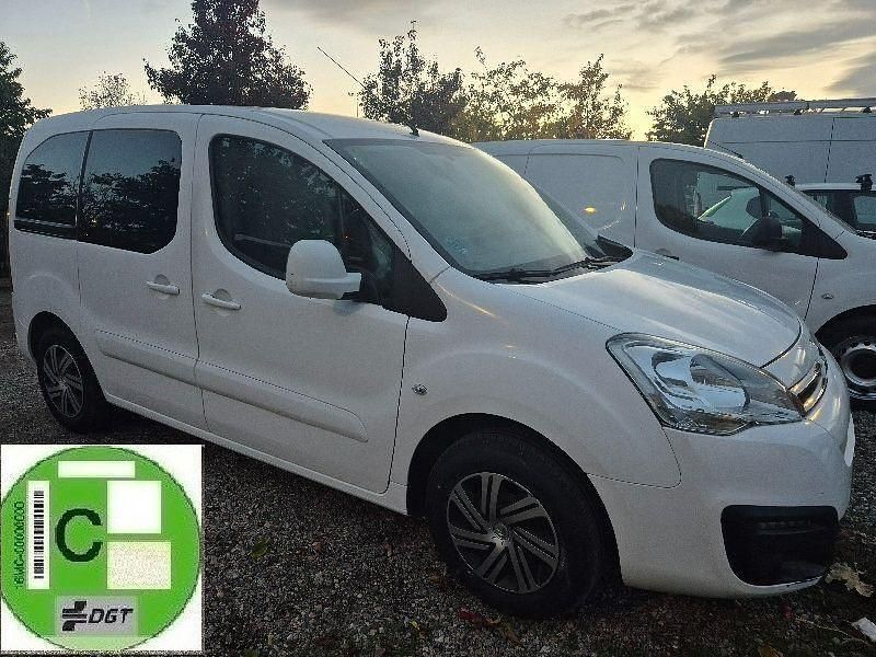 Usado Citroën Berlingo Live 75 CV (55 kW) 2018 Blanco Monovolumen