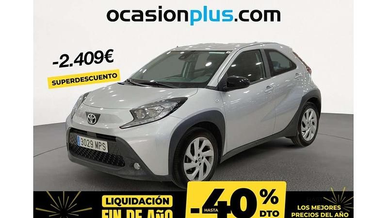 Gris Usado 2024 Toyota Aygo Play Utilitario | 12.800 € (Precio justo) - Imagen 1/4