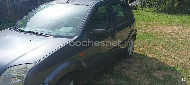 Usado Ford Fusion 100 CV (73 kW) 2003 Negro Utilitario