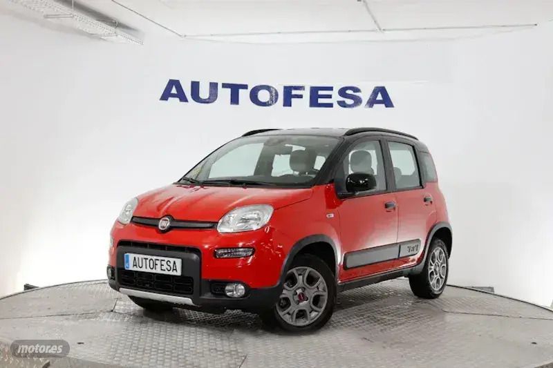 Rojo Usado 2013 Fiat Panda 4x4 Cross Utilitario | 8950 € (Precio justo) - Imagen 1/4