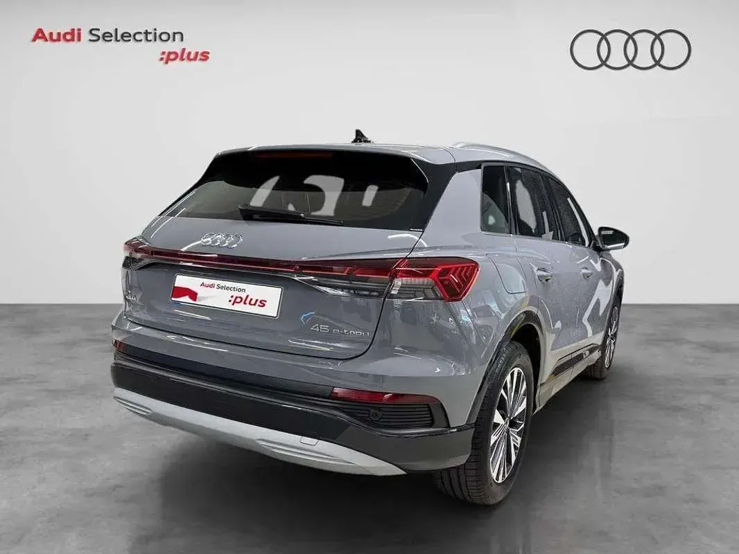 Usado Audi Q4 e-tron Advanced Plus 210 kW (286 CV) 2026 Gris SUV