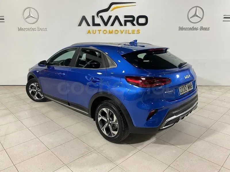 Usado Kia XCeed 120 CV (88 kW) 2024 Azul SUV