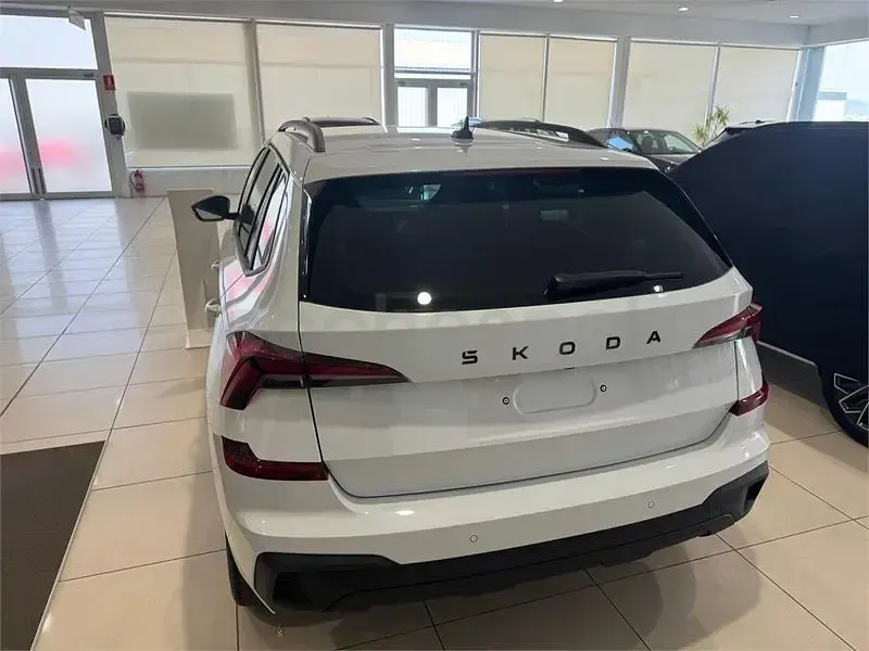 Nuevo Skoda Kamiq 115 CV (84 kW) 2026 Blanco SUV