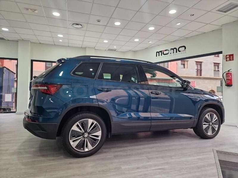 Usado Skoda Karoq Ambition 110 CV (80 kW) 2022 Azul SUV