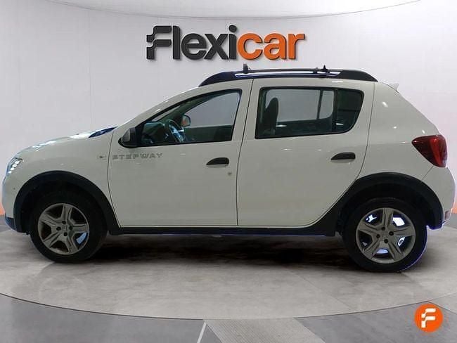 Usado Dacia Sandero Essentiel 90 CV (66 kW) 2018 Blanco Utilitario