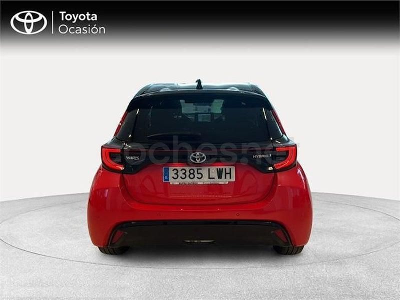 Usado Toyota Yaris Hybrid Style 116 CV (85 kW) 2022 Marrón Berlina