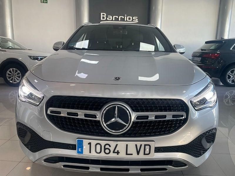 Käytetty Mercedes GLA180 136 HP (100 kW) 2021 Harmaa Katumaasturi