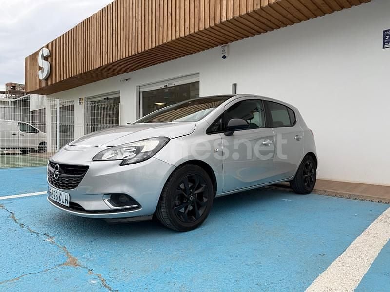 Usado Opel Corsa Color Edition 100 CV (73 kW) 2019 Gris / plata Berlina