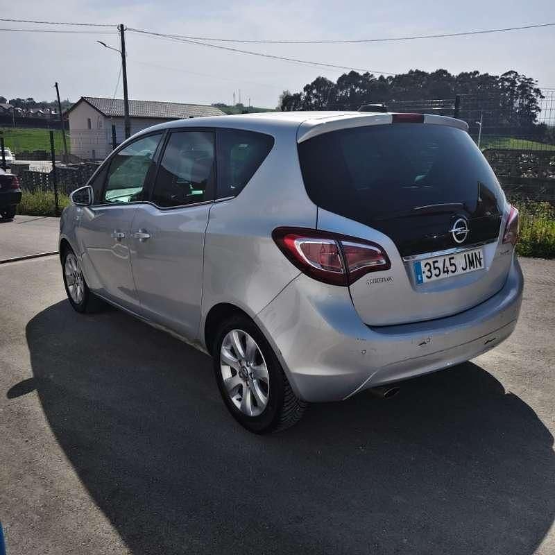 Usado Opel Meriva Excellence 140 HP (102 kW) 2016 Cinzento Monovolume