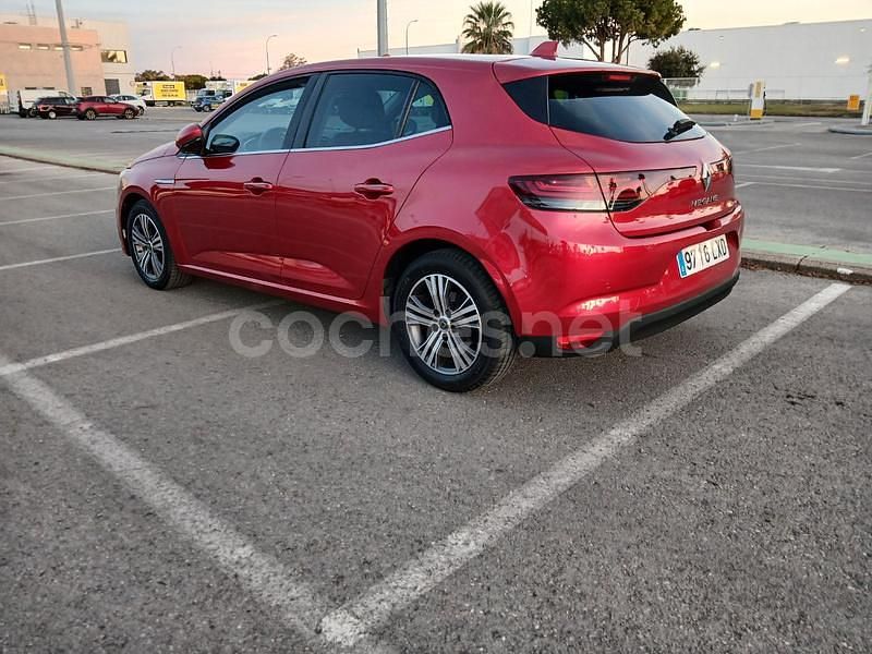Usado Renault Mégane IV Zen 115 CV (84 kW) 2022 Rojo Berlina