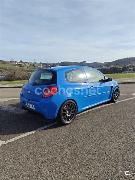 Usado Renault Clio II 200 CV (147 kW) 2007 Azul Berlina