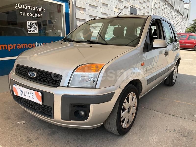 Gris / plata Usado 2006 Ford Fusion Trend Berlina | 3400 € (Precio justo) - Imagen 1/4