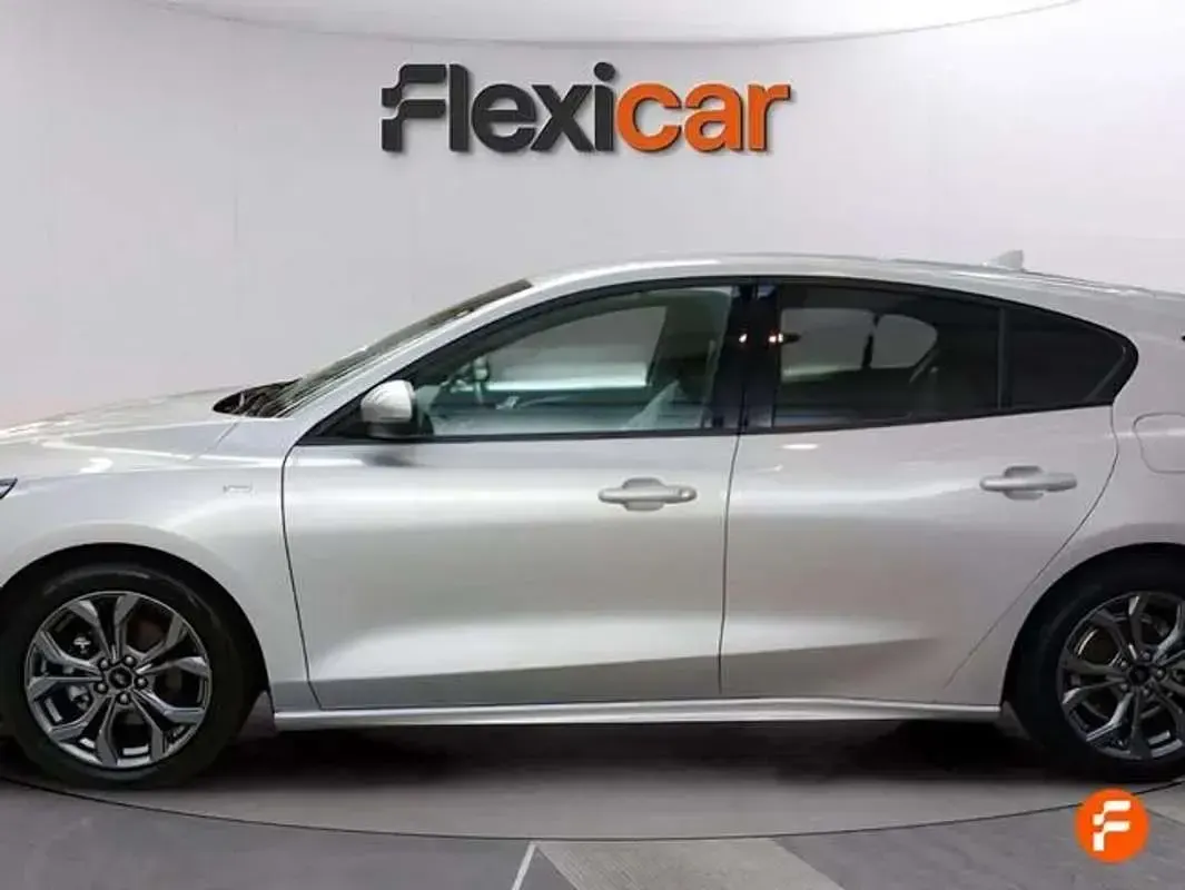 Usado Ford Focus ST-Line 155 CV (114 kW) 2024 Negro Berlina