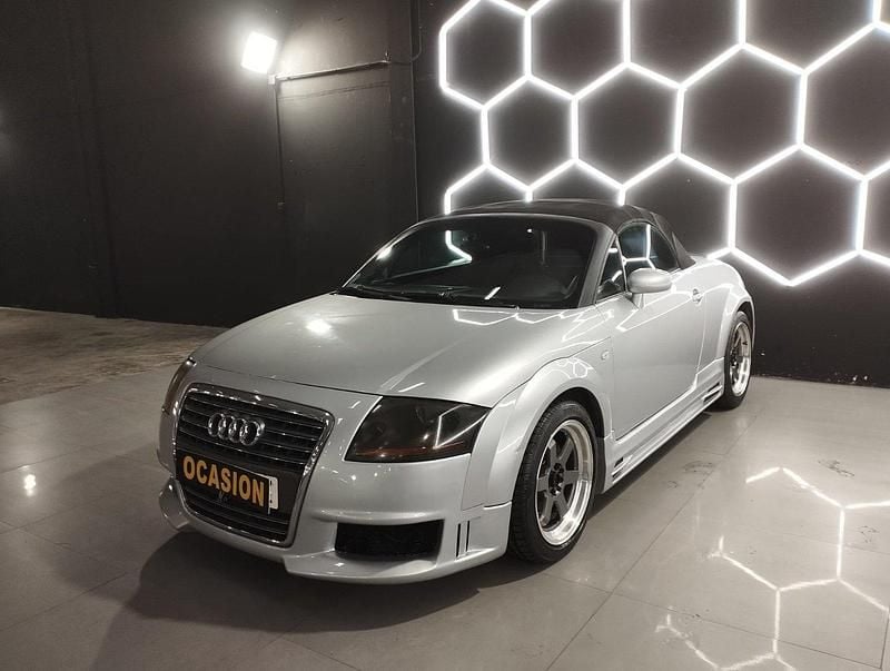Usado Audi TT Roadster 150 CV (110 kW) 2004 Gris/plata Descapotable